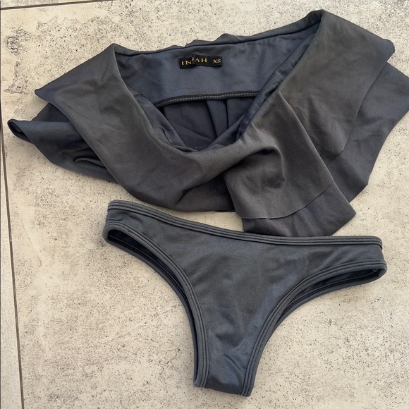 Indah Ruffled Bikini Set - Picture 2 of 2